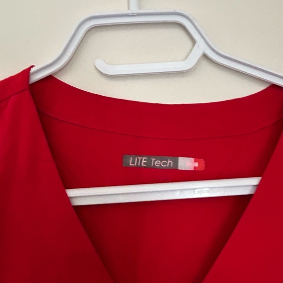 LITE Tech Red V-Neck Scrub Top - Picture 3 of 4